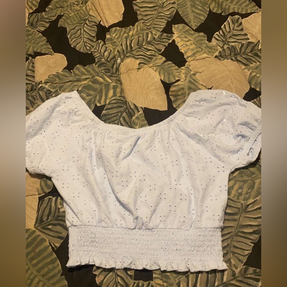 Iight blue crop top - Picture 1 of 2